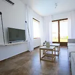 S4sani Villa