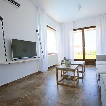 S4sani Villa